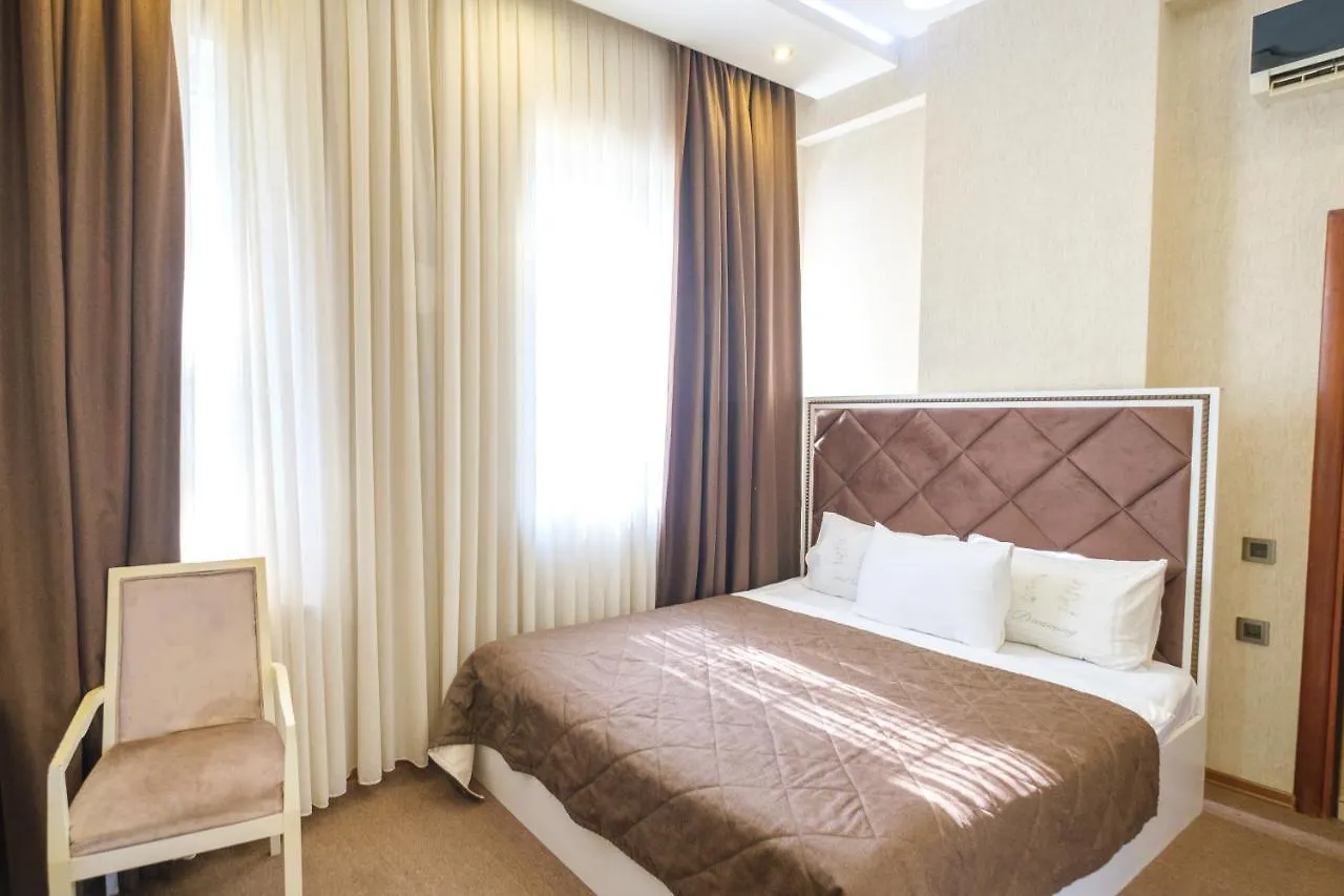 Maestro Hotel Baku 4*,