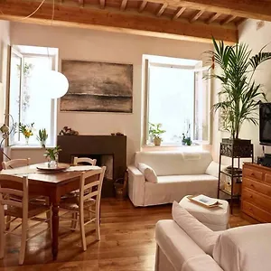 https://guest-house-a-casa-mia.it-tuscanyhotel.com